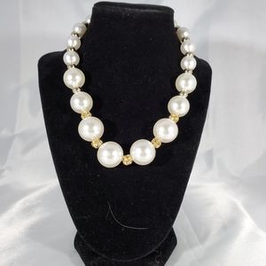 Single Strand Faux Pearl Necklace